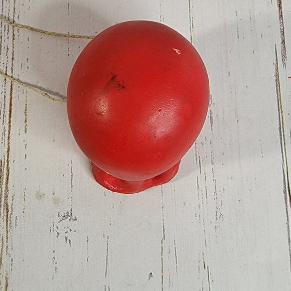 Vintage Red Rubber Clown Gag Nose Sqeeks when Squeezed Horror Killer Clown - Picture 13 of 15